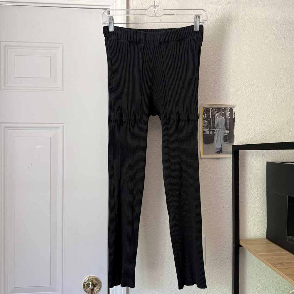 KOTN black chunky rib ribbed Egyptian cotton knit slim leg cropped pull on pants